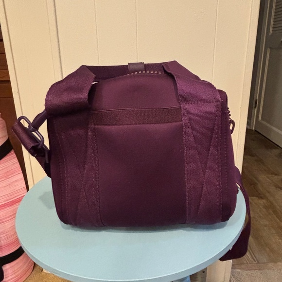 DAGNE DOVER - Landon Neoprene Carryall Bag - X-Small - Plum/Purple - EUC - Picture 2 of 4